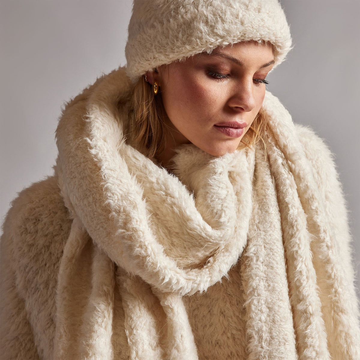 Wool Blend Sherpa Scarf in Natural | James Perse Los Angeles