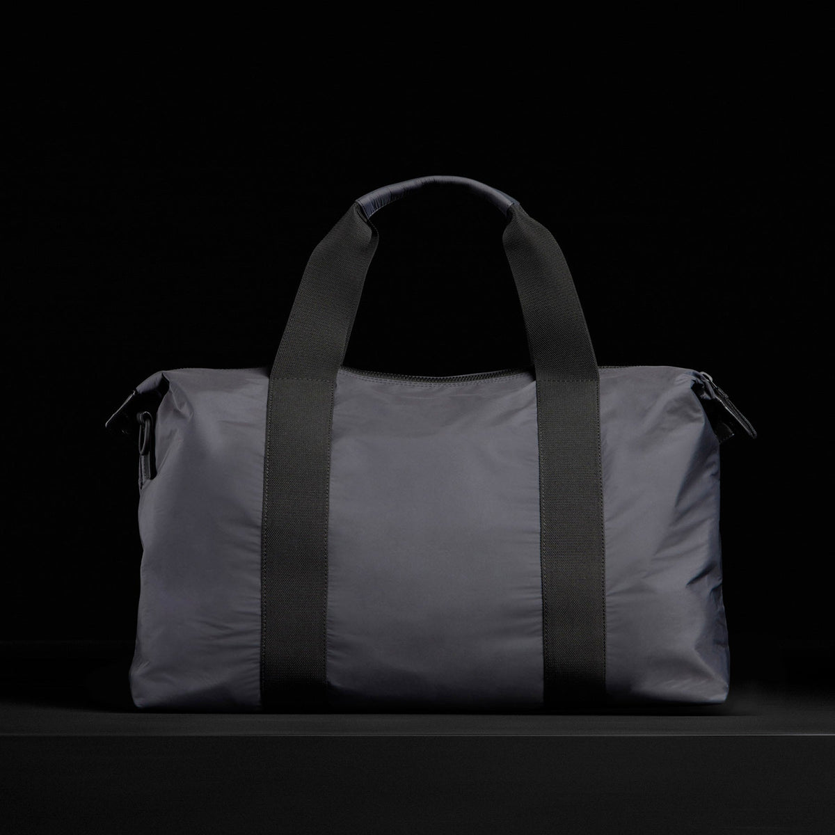 Highland Duffle Bag in Charcoal/Black | James Perse Los Angeles
