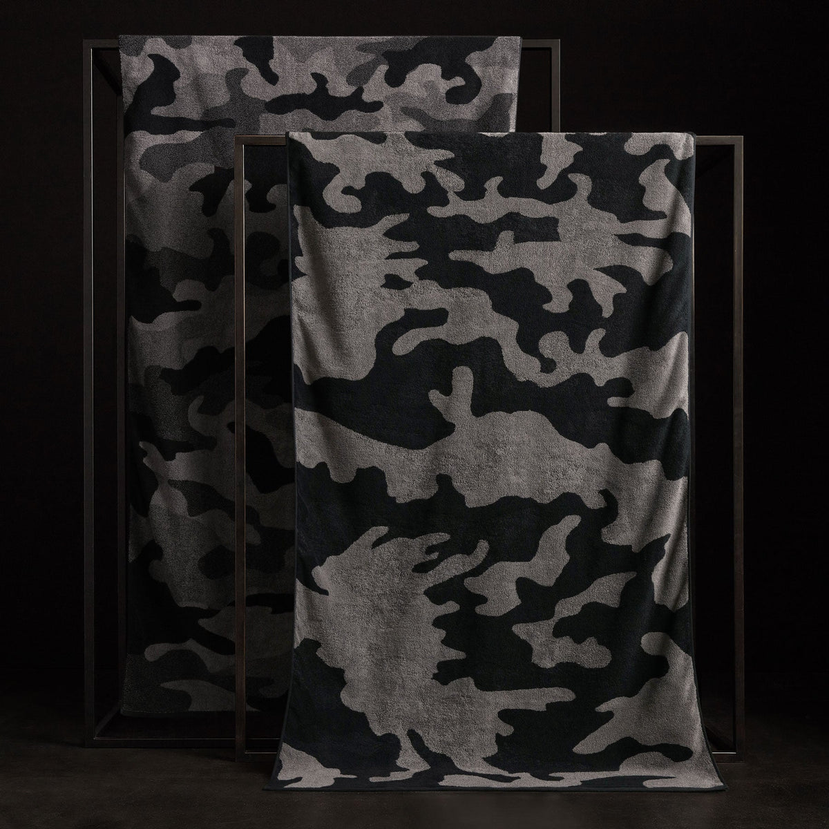 Camo Beach Towel in Black/Raccoon Grey | James Perse Los Angeles