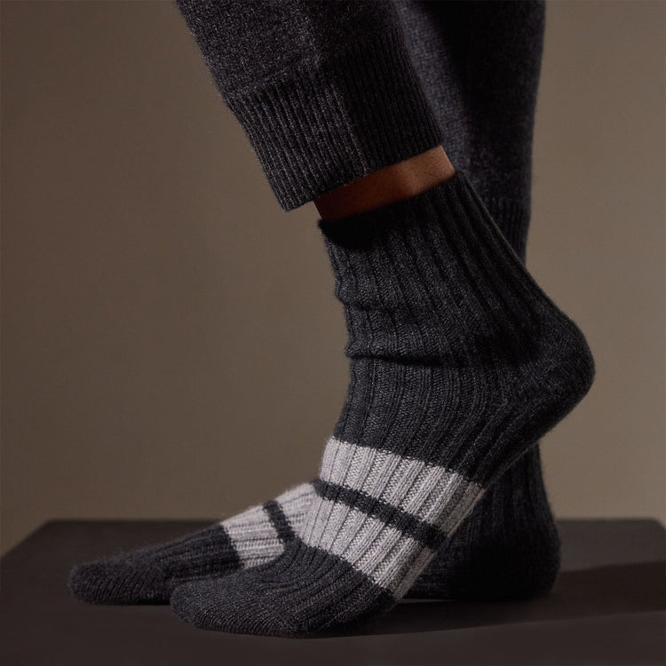 Short Cashmere Sock in Coal/Heather Grey | James Perse Los Angeles / Womens
