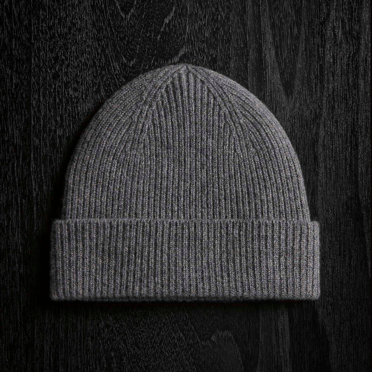 Solid Cashmere Beanie in Grey Felt | James Perse Los Angeles