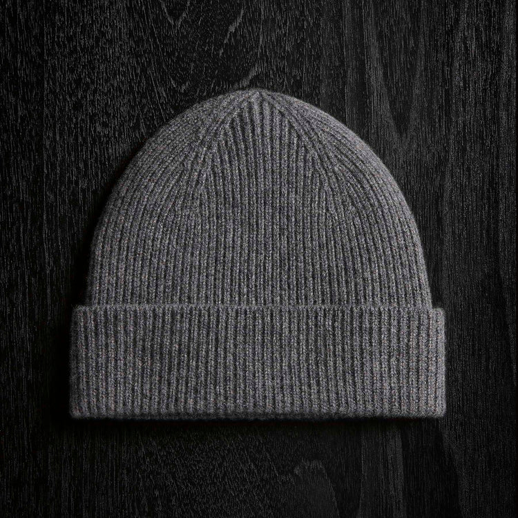 Solid Cashmere Beanie in Grey Felt | James Perse Los Angeles