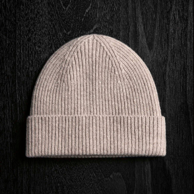Solid Cashmere Beanie in Stone | James Perse Los Angeles