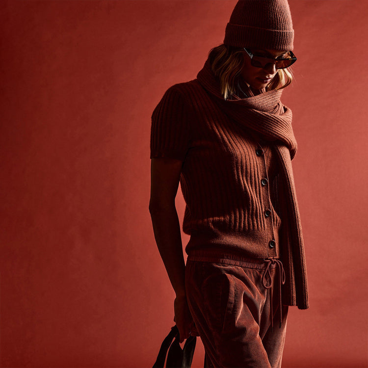 Solid Cashmere Beanie in Goji | James Perse Los Angeles