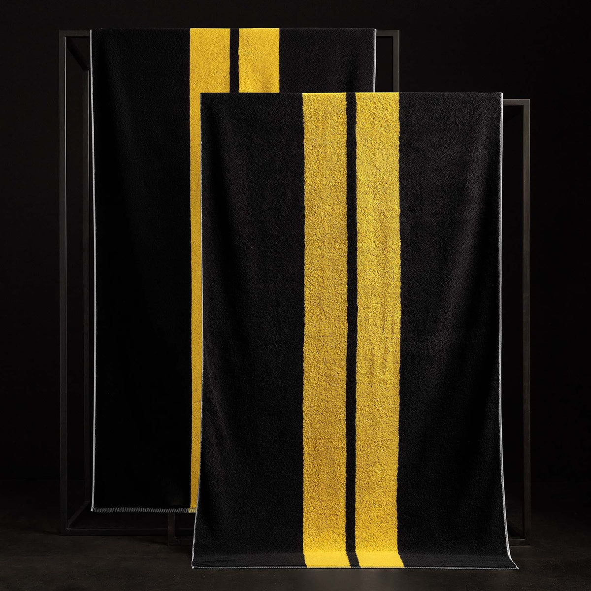 double stripe beach towel black crocus atd0181 | James Perse Los Angeles 
