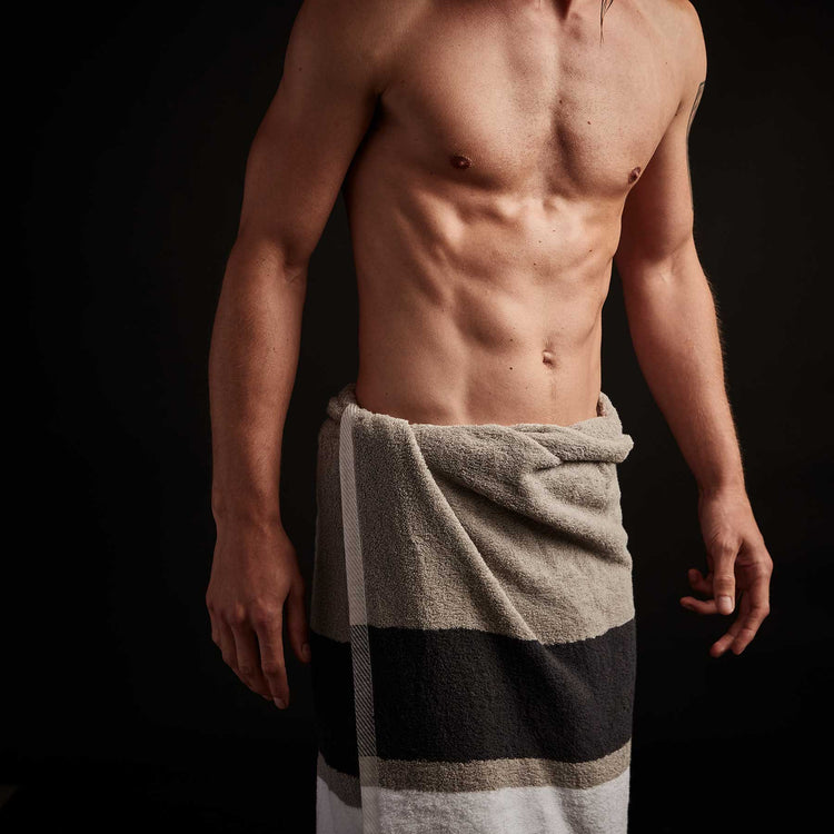 Double Stripe Beach Towel In Grey/Optic White/Carbon | James Perse Los Angeles