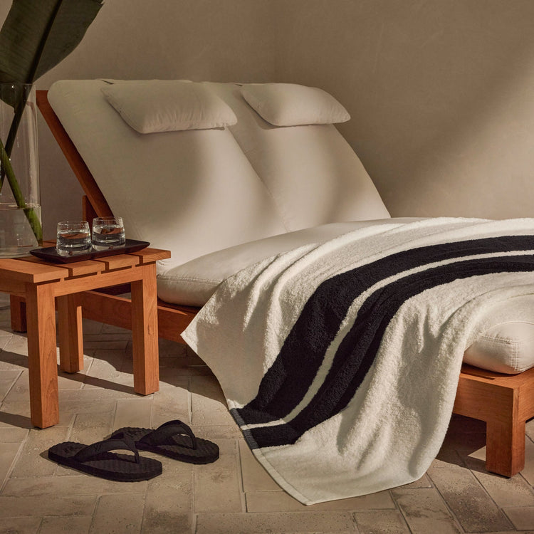 Double Stripe Beach Towel in White/Black | James Perse Los Angeles