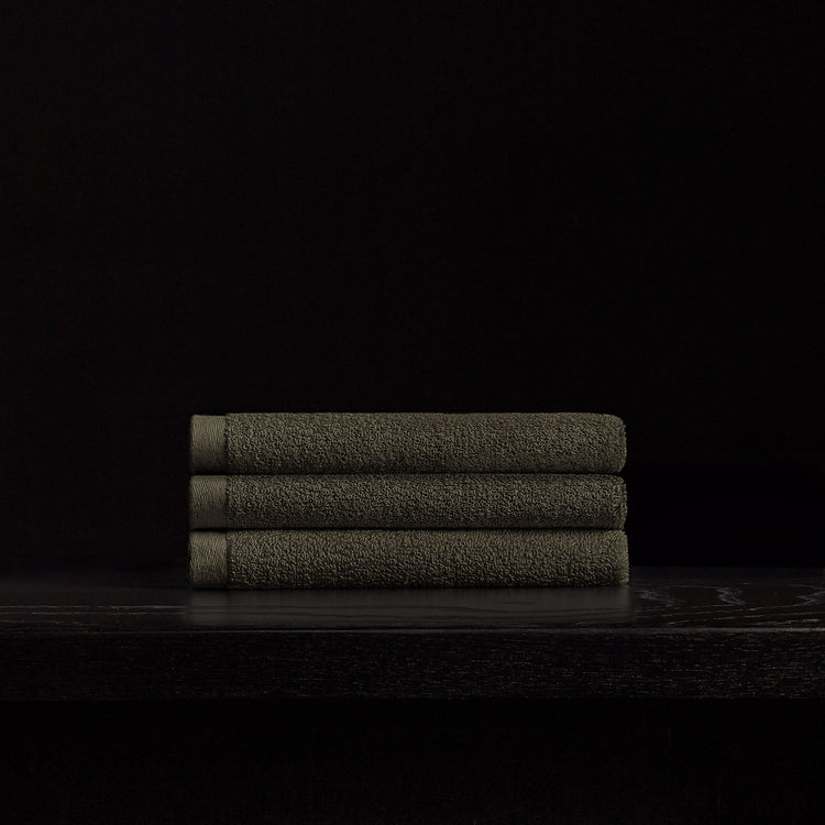 Wash Towel In Dark Palm | James Perse Los Angeles