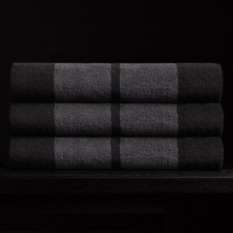 Wide Stripe Beach Towel in Slate/Raccoon Grey | James Perse Los Angeles 