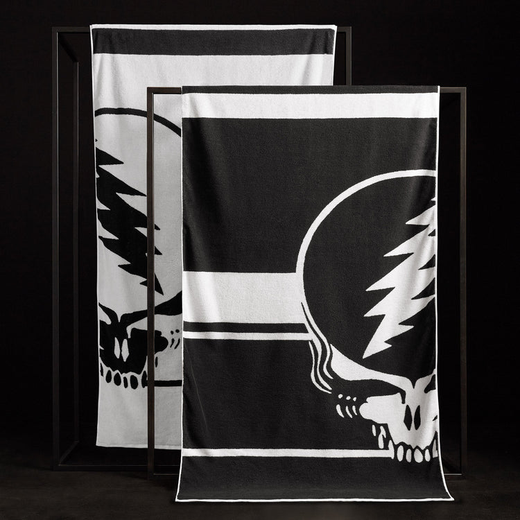 Grateful Dead Beach Towel in Black/White | James Perse Los Angeles