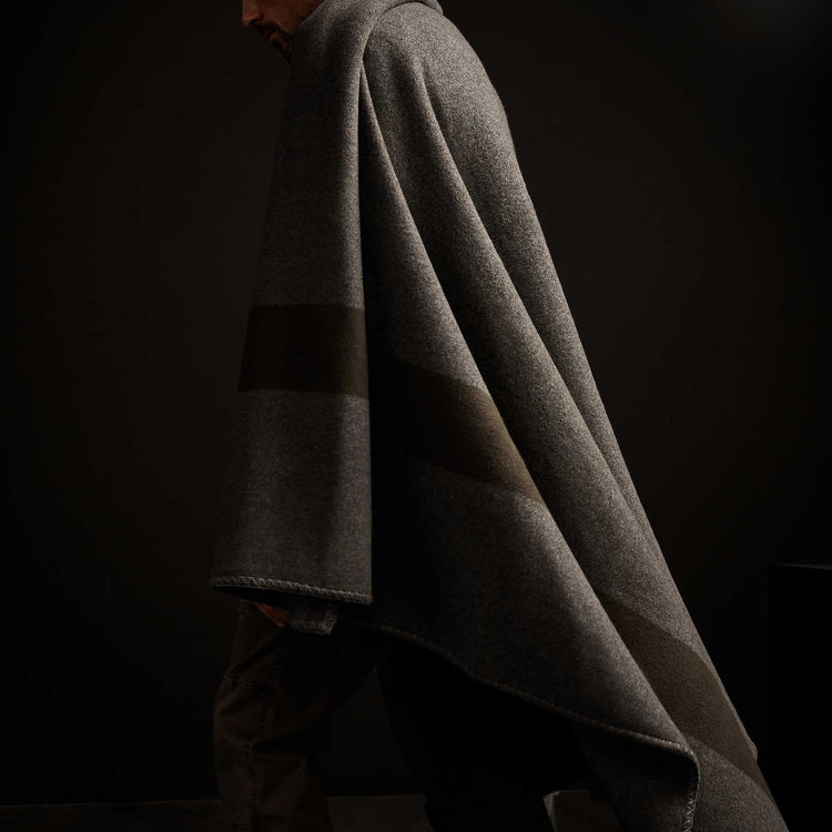 Brushed Cashmere Wool Surplus Blanket in Charcoal/Marsh | James Perse Los Angeles