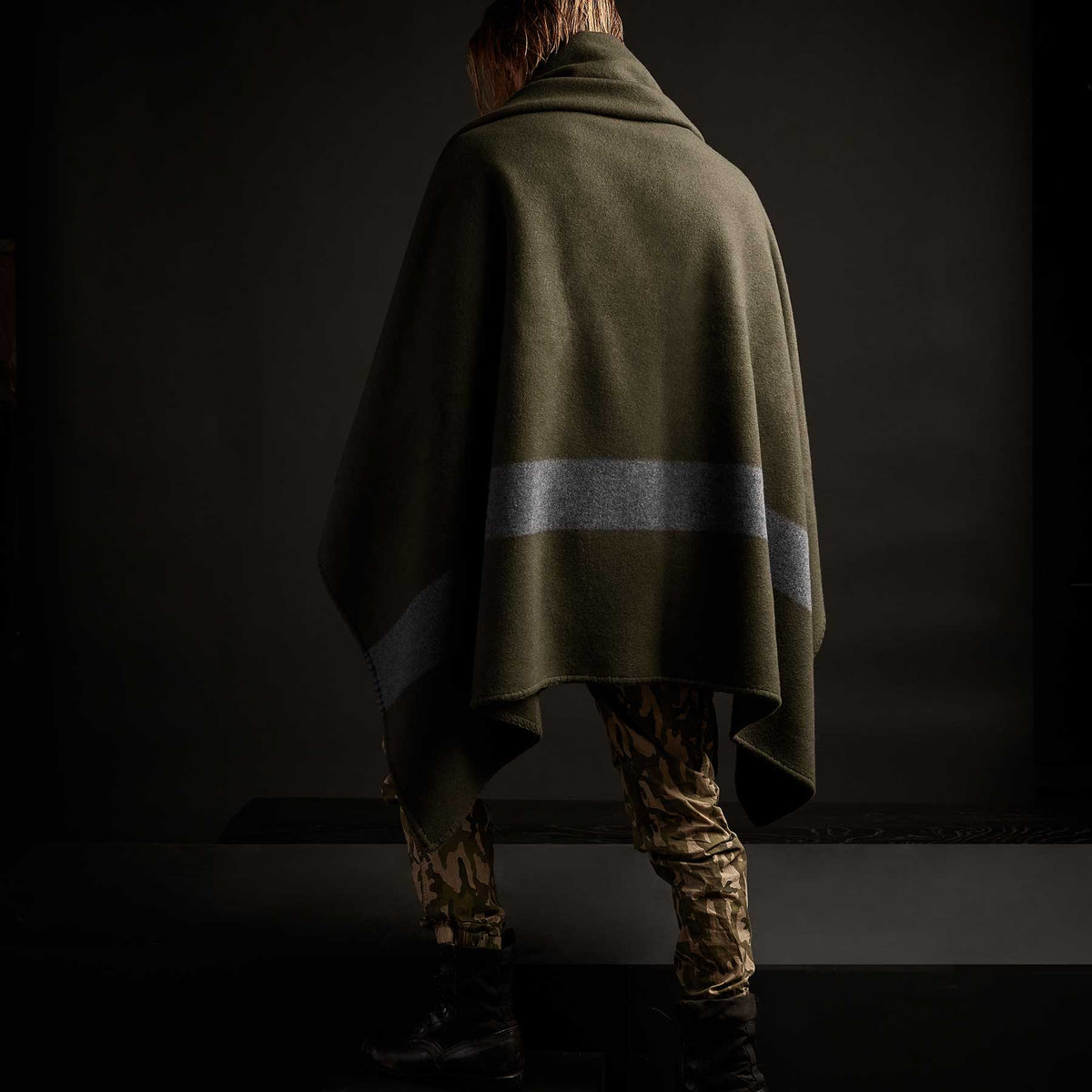 Boucle Cashmere Wool Surplus Blanket - Marsh/Charcoal | James Perse Los Angeles
