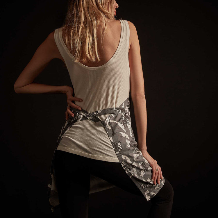 Camo Palm Print Chef's Apron - North | James Perse Los Angeles