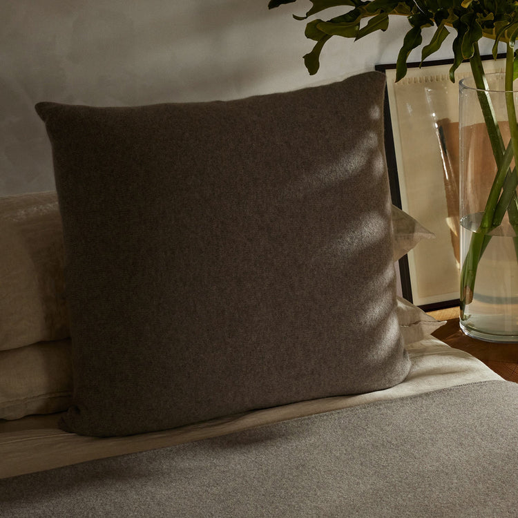 Cashmere Sham in Taupe Melange | James Perse Los Angeles