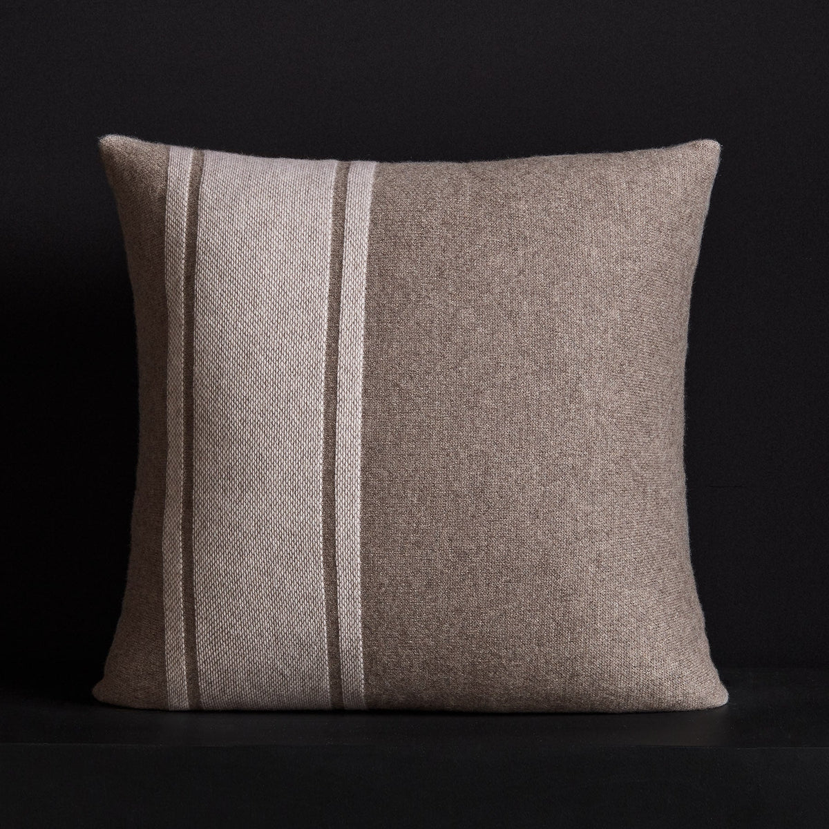Baja Stripe Knit Blanket & Sham Gift Set In Taupe Melange/Ivory | James Perse Los Angeles