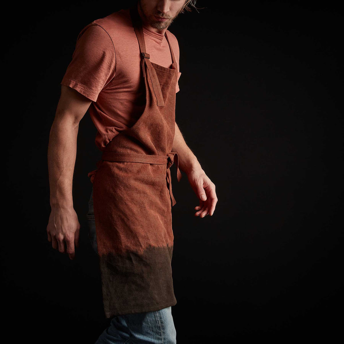 Dip Dye Full Chefs Apron in Dark Rust/ Black | James Perse Los Angeles