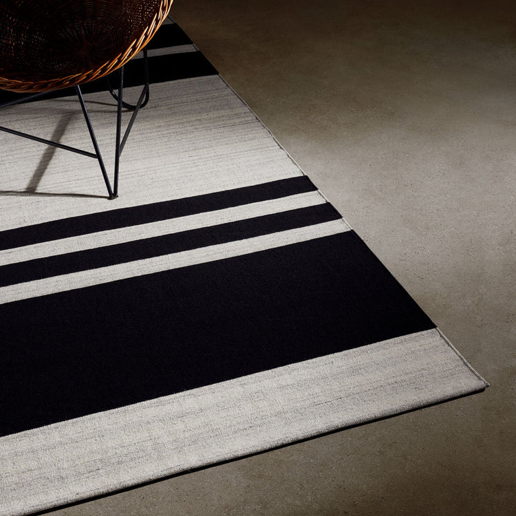 Multi Stripe Area Rug 6Ft X 9Ft in Natural/Black Stripe | James Perse Los Angeles