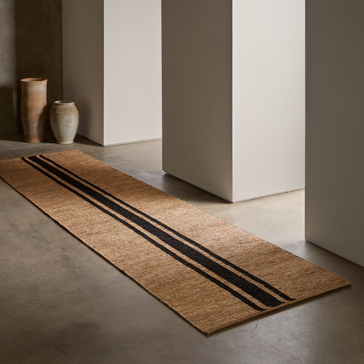 Jute Runner in Natural/Charcoal Triple Stripe | James Perse Los Angeles