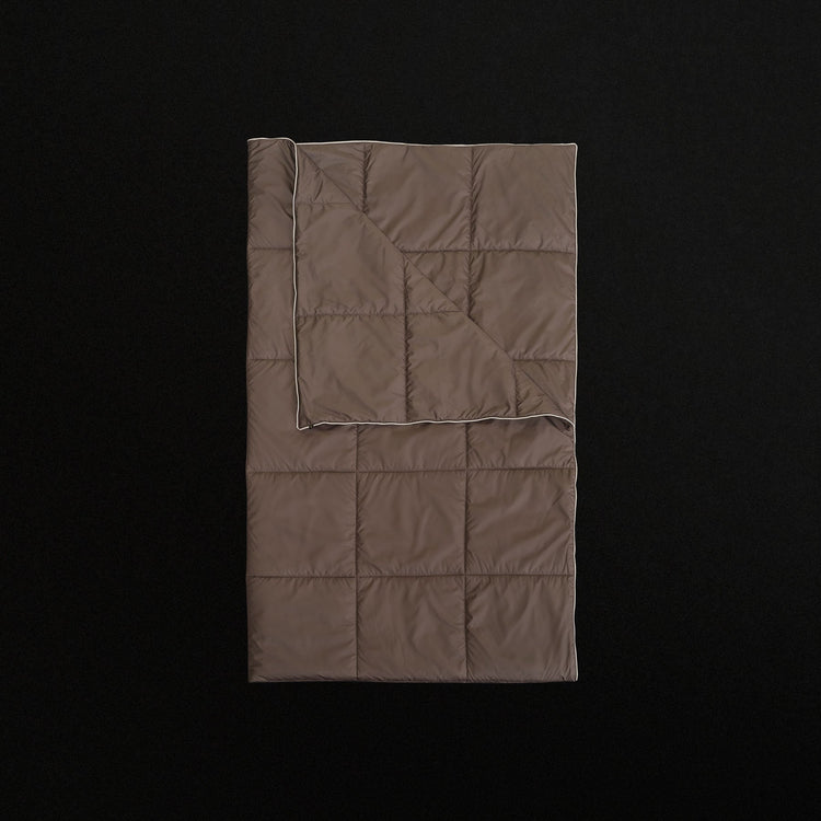 Y/OSEMITE Quilted Blanket in Tent/Beige | James Perse Los Angeles