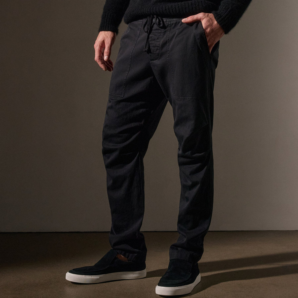 Army Cotton Slub Utility Pant in Black Pigment | James Perse Los Angeles