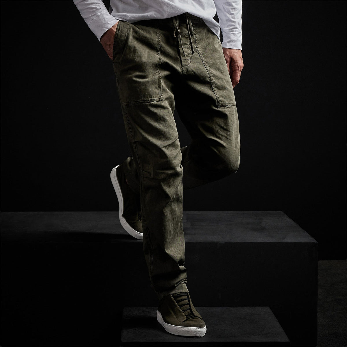 Army Cotton Slub Utility Pant in Hunter Pigment | James Perse Los Angeles