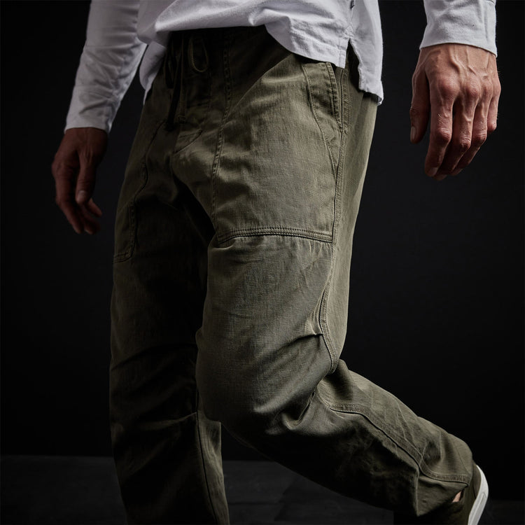 Army Cotton Slub Utility Pant in Hunter Pigment | James Perse Los Angeles