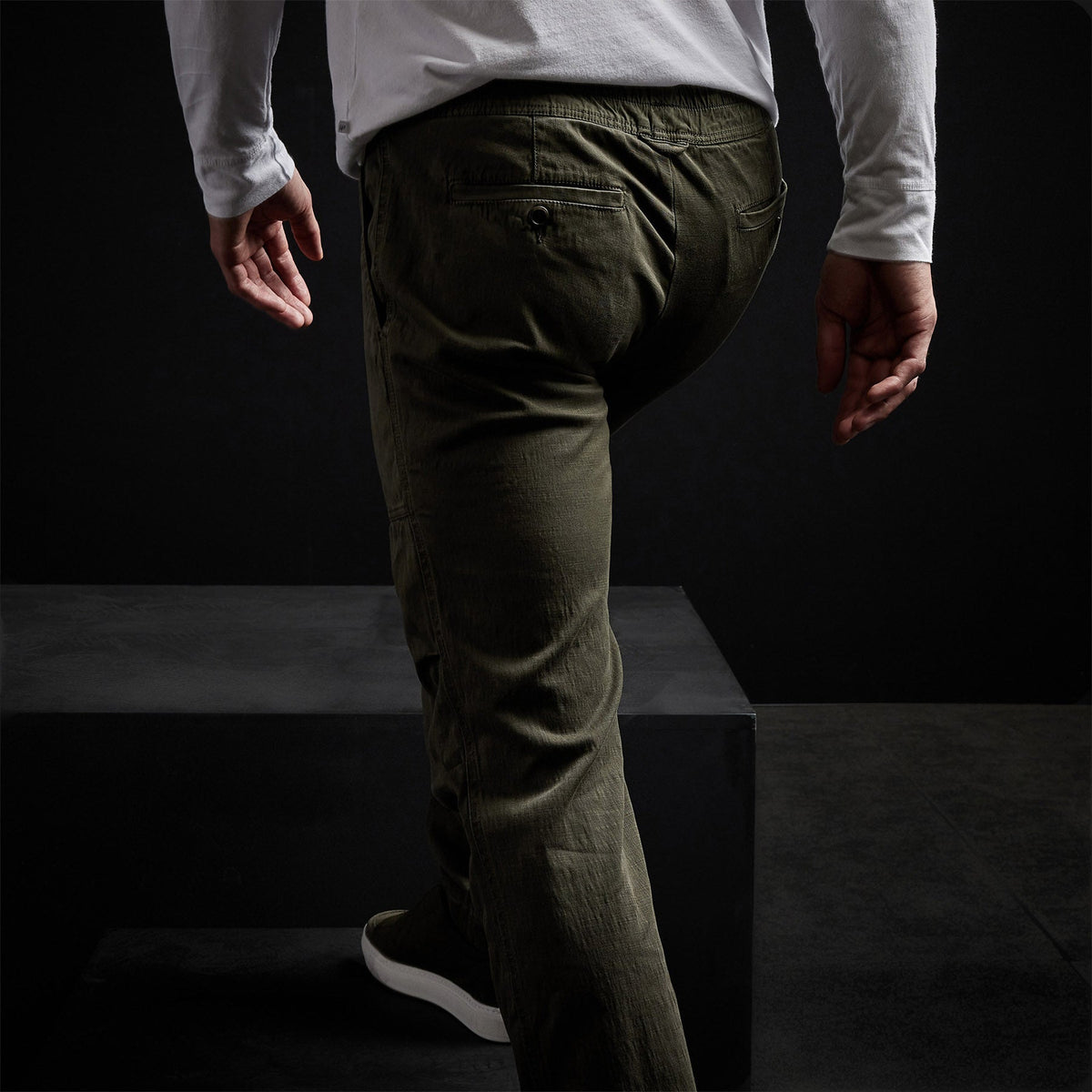 Army Cotton Slub Utility Pant in Hunter Pigment | James Perse Los Angeles