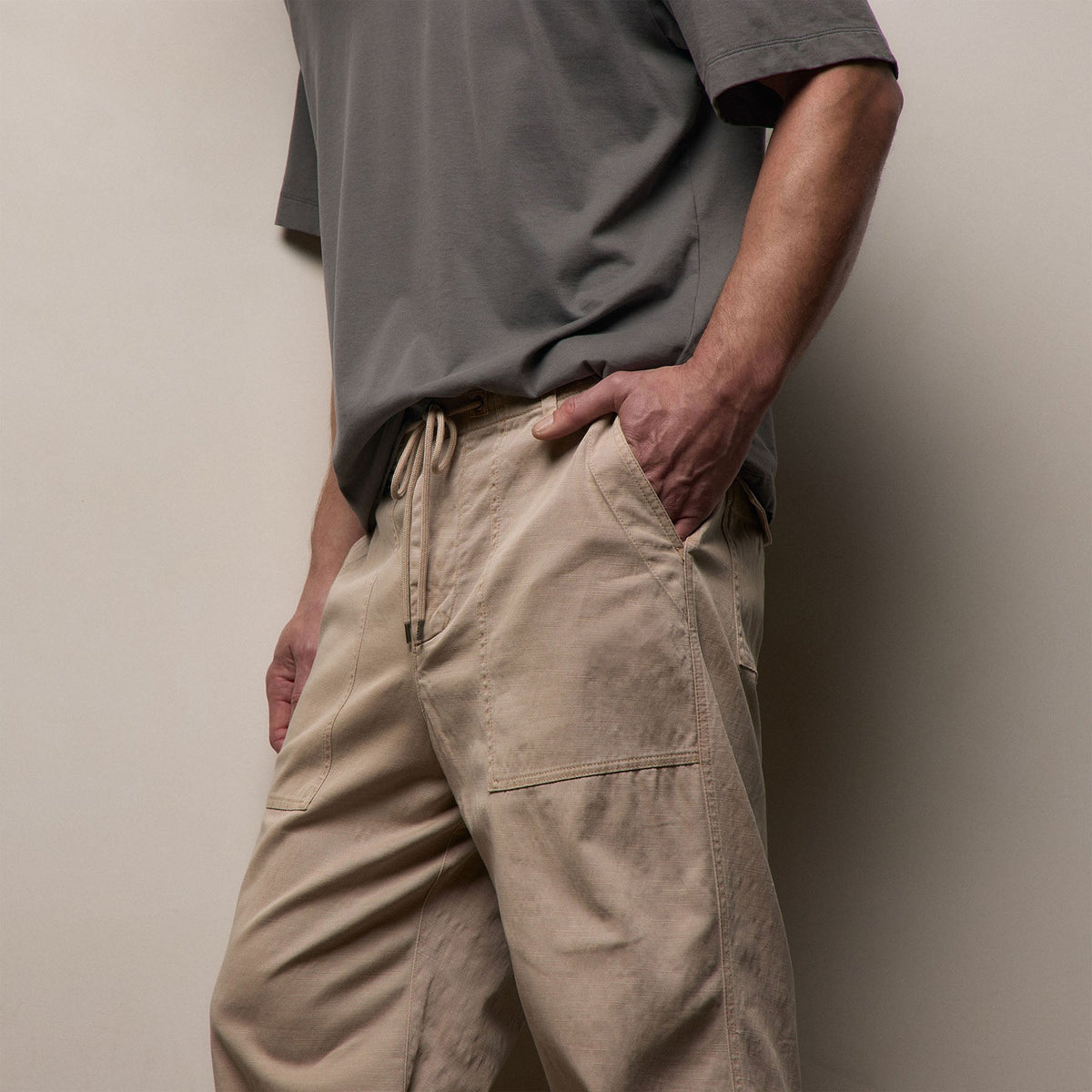 Slub Cotton Utility Flight Pant in Stone Pigment | James Perse Los Angeles