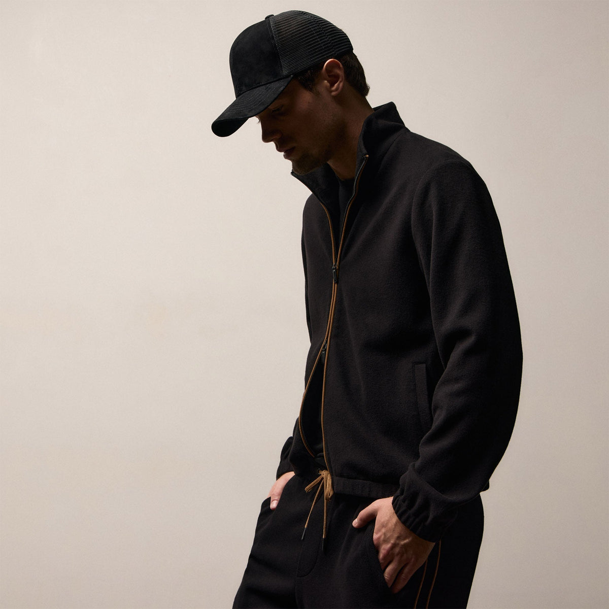 Brushed Cotton Piped Jacket in Black/Whiskey | James Perse Los Angeles