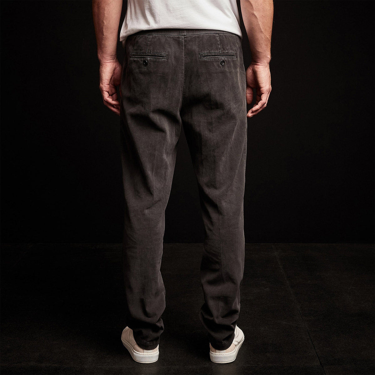 Brushed Cotton Twill Trouser in Magma Pigment | James Perse Los Angeles