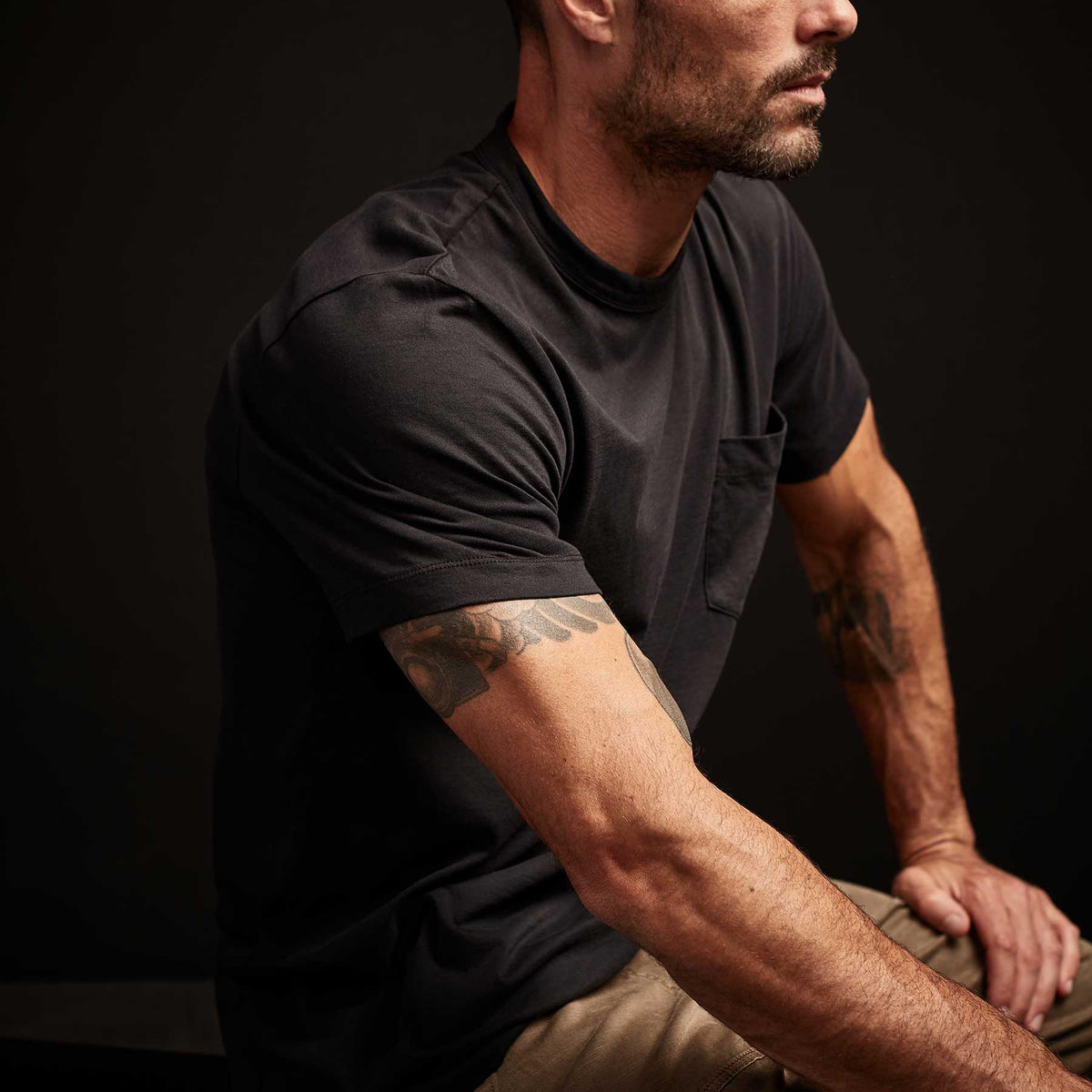 Elevated Lotus Jersey Pocket Tee In Black | James Perse Los Angeles
