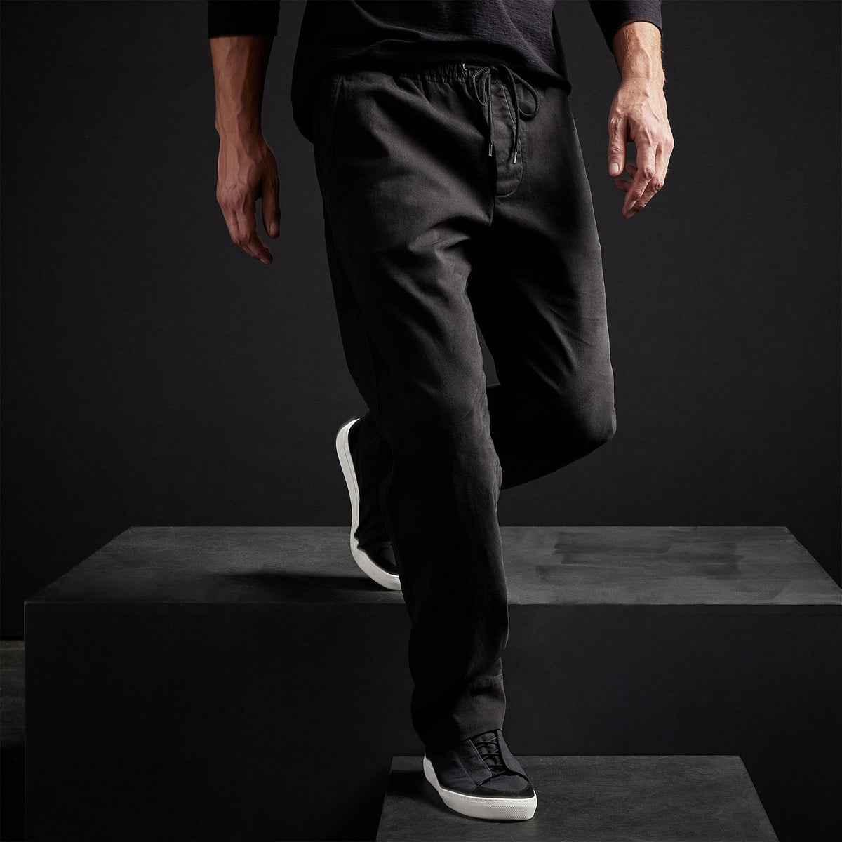 Cotton Twill Work Trouser in Black | James Perse Los Angeles