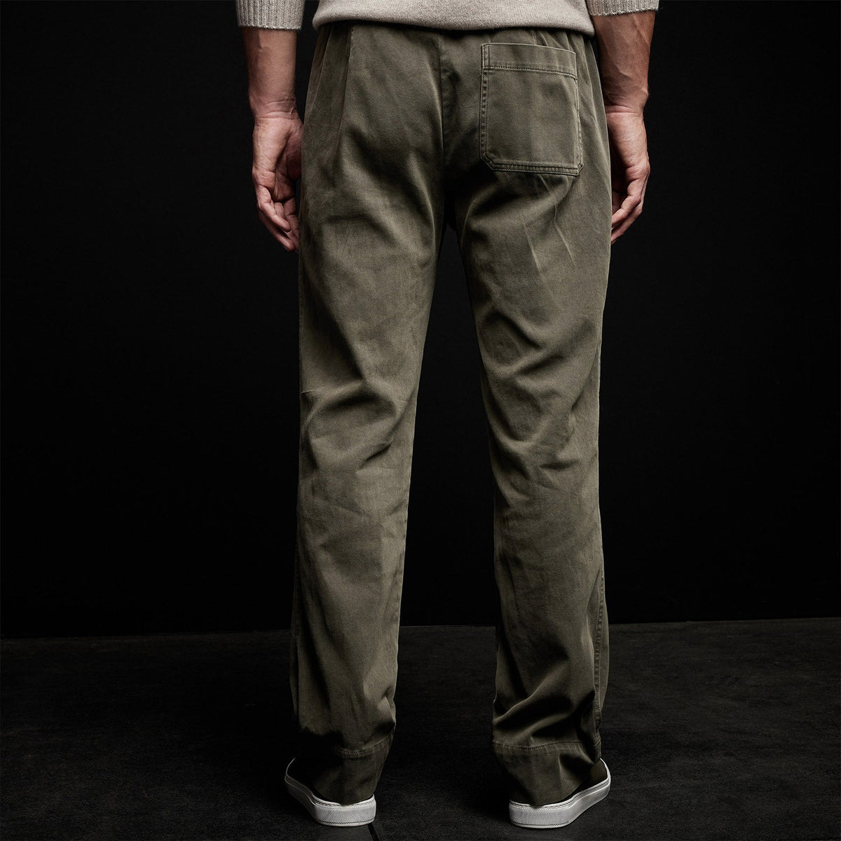 Cotton Twill Work Trouser in Hunter Pigment | James Perse Los Angeles