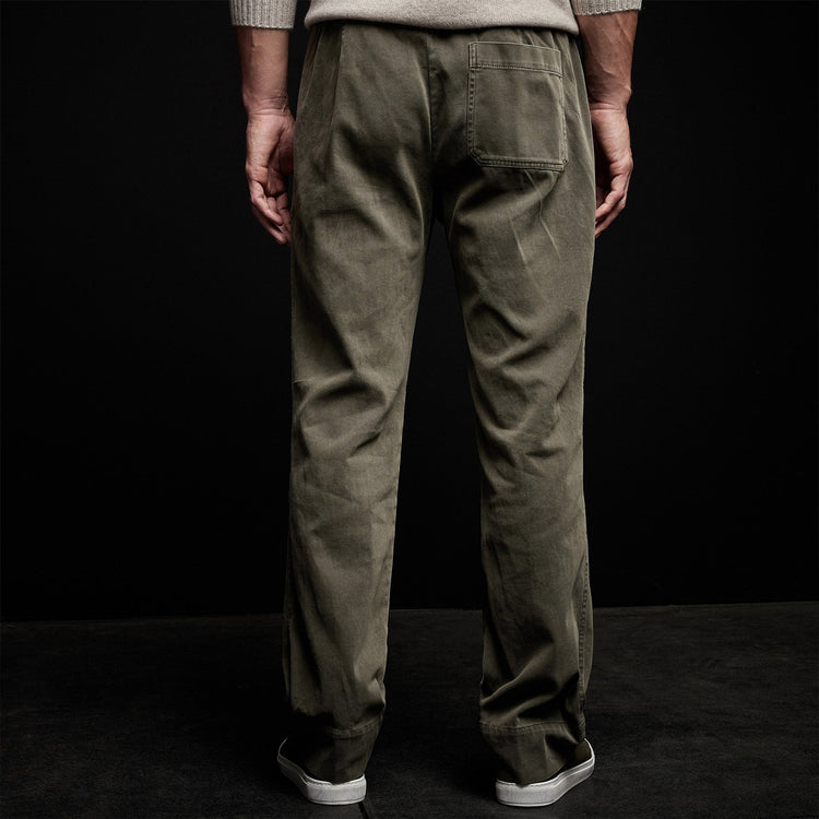 Cotton Twill Work Trouser in Hunter Pigment | James Perse Los Angeles