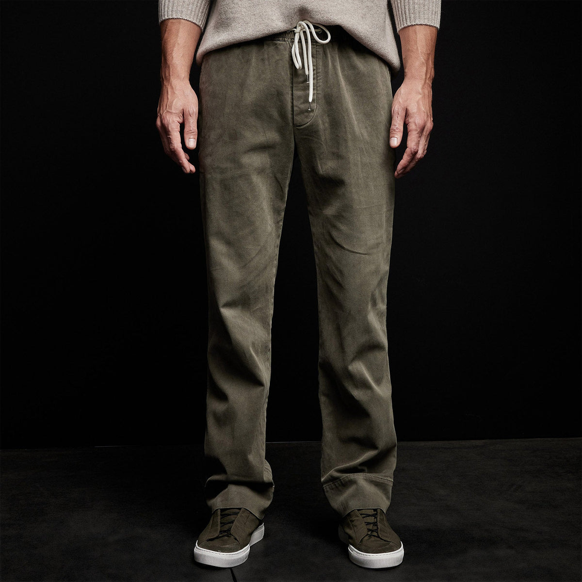 Cotton Twill Work Trouser in Hunter Pigment | James Perse Los Angeles