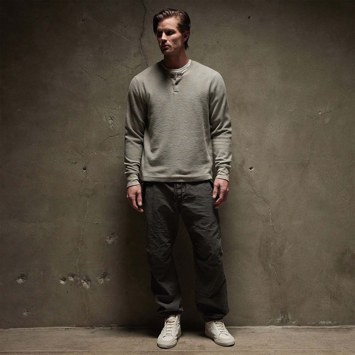 Thermal Knit Henley in Dapple | James Perse Los Angeles