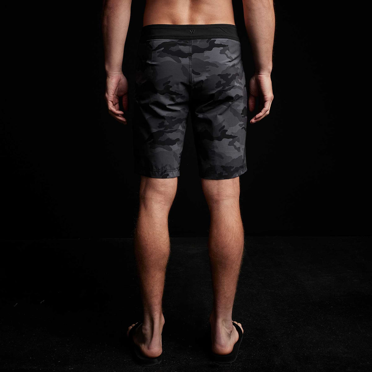 Camo Zip Pocket Boardshort in Black Sea Camo/Black | James Perse Los Angeles