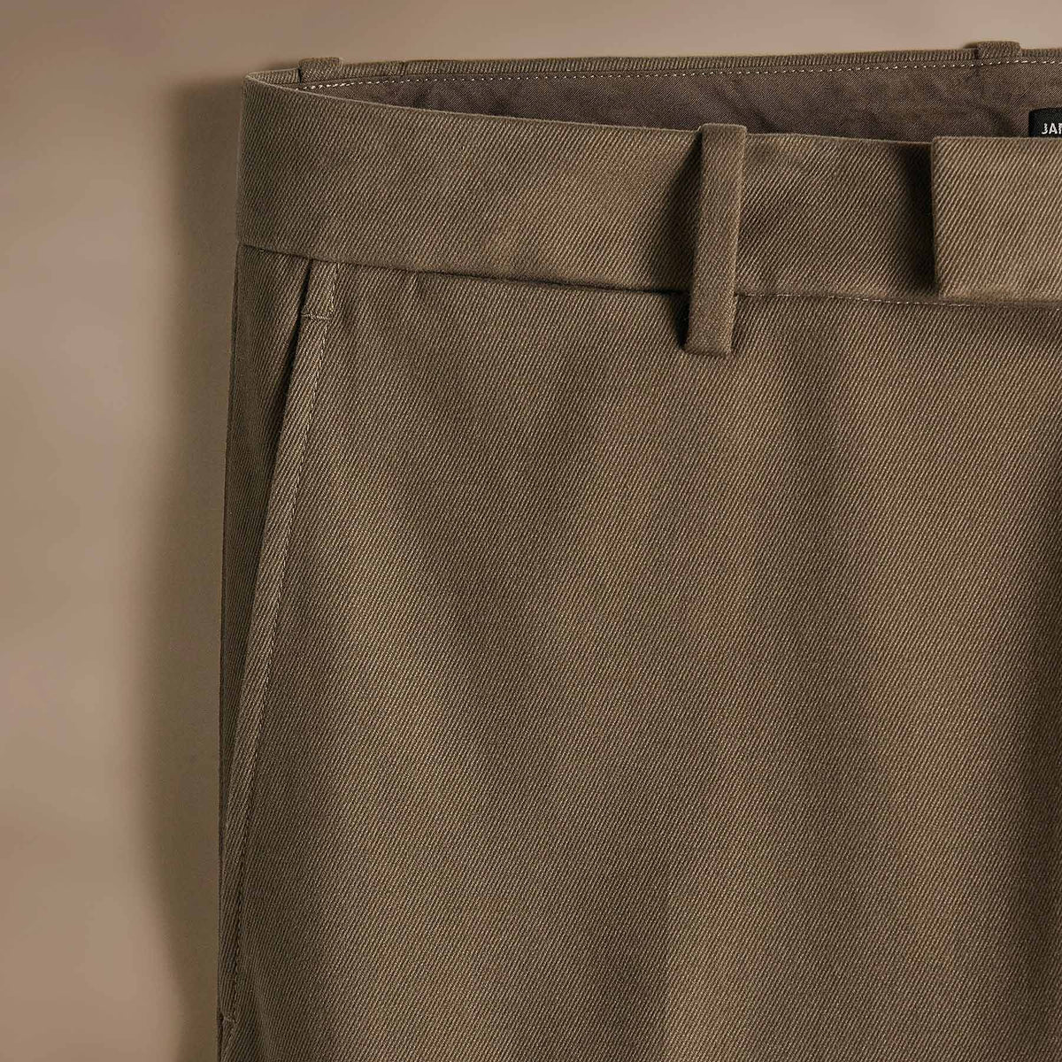 Cashmere Touch Twill Trouser in Mushroom | James Perse Los Angeles