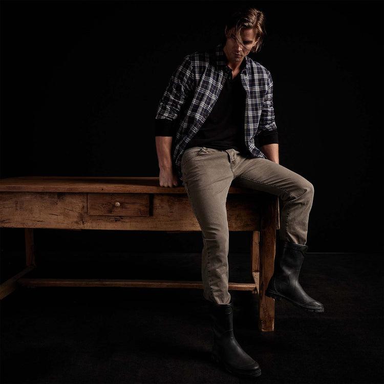Ranch Cotton Jean in Ammo Pigment | James Perse Los Angeles 