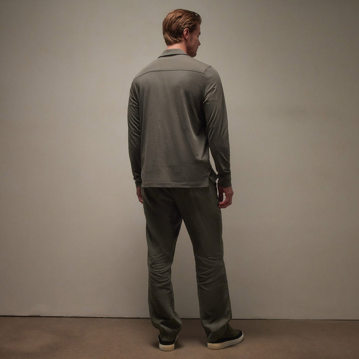 Clean Finish Jersey Shirt in Palm | James Perse Los Angeles