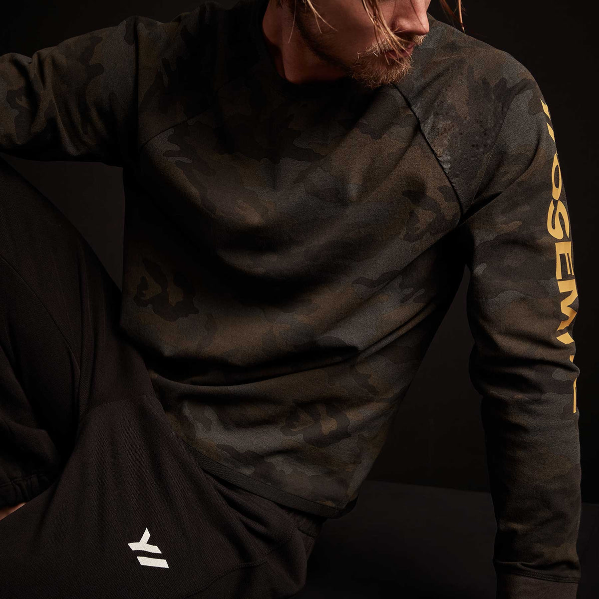 Camo Heavy Jersey Raglan Pullover - Black Forest Camo | James Perse Los Angeles