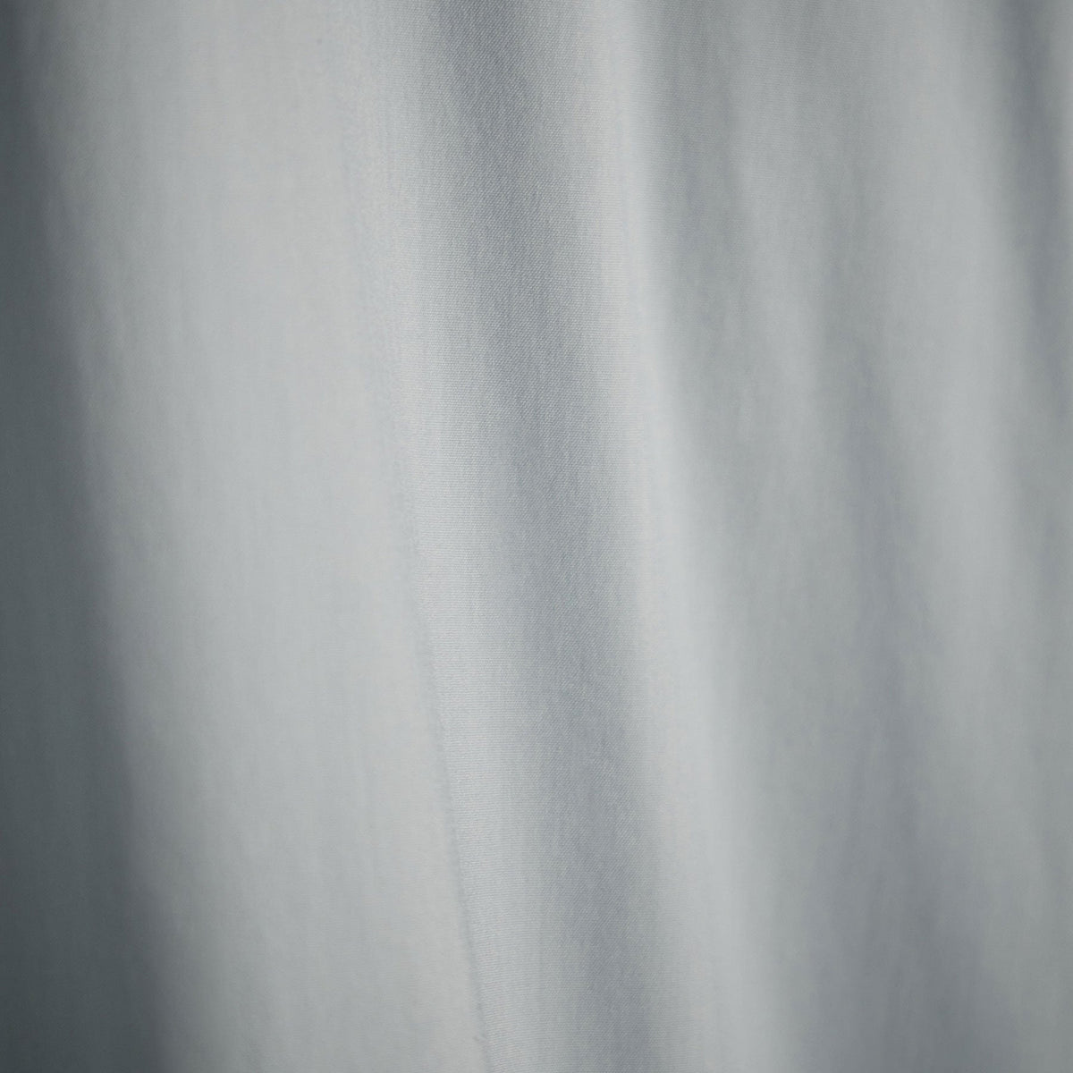 Matte Stretch Poplin Dress Shirt  in Grey Glacier | James Perse Los Angeles