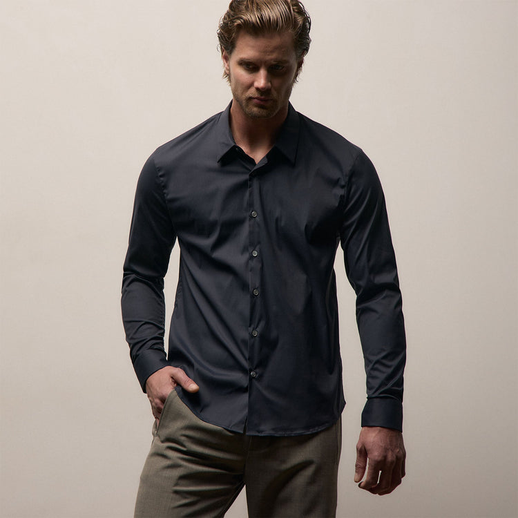 Matte Stretch Poplin Dress Shirt in Navy | James Perse Los Angeles