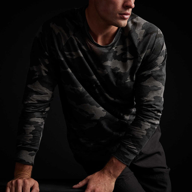 Clear Camo Jersey Raglan in Dark Night Camo | James Perse Los Angeles