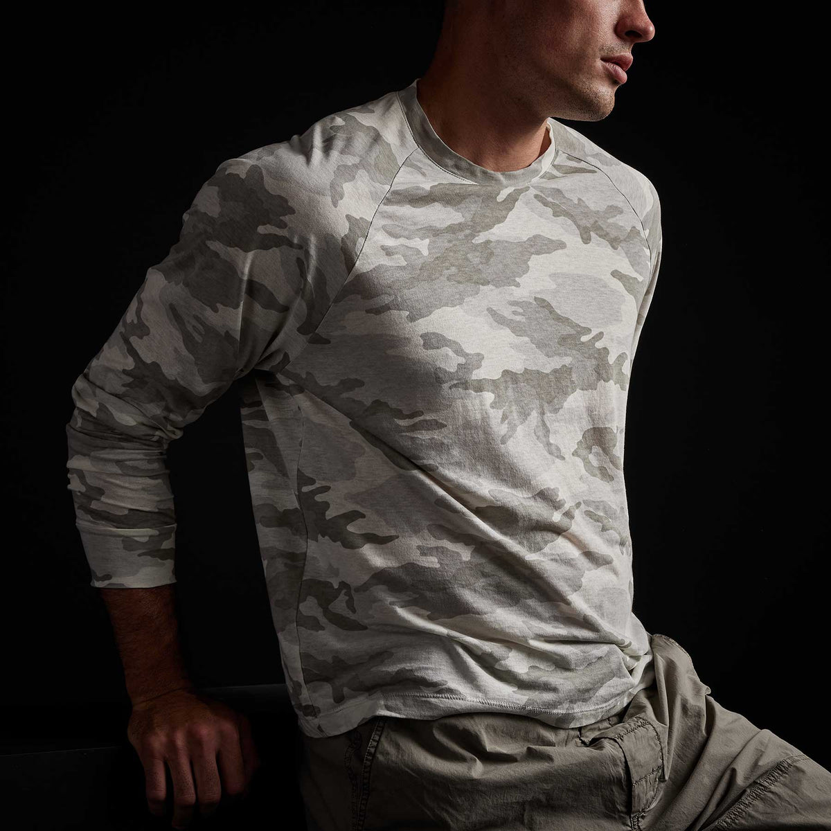 Clear Camo Jersey Raglan in Dust Camo | James Perse Los Angeles