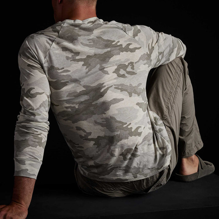 Clear Camo Jersey Raglan in Dust Camo | James Perse Los Angeles