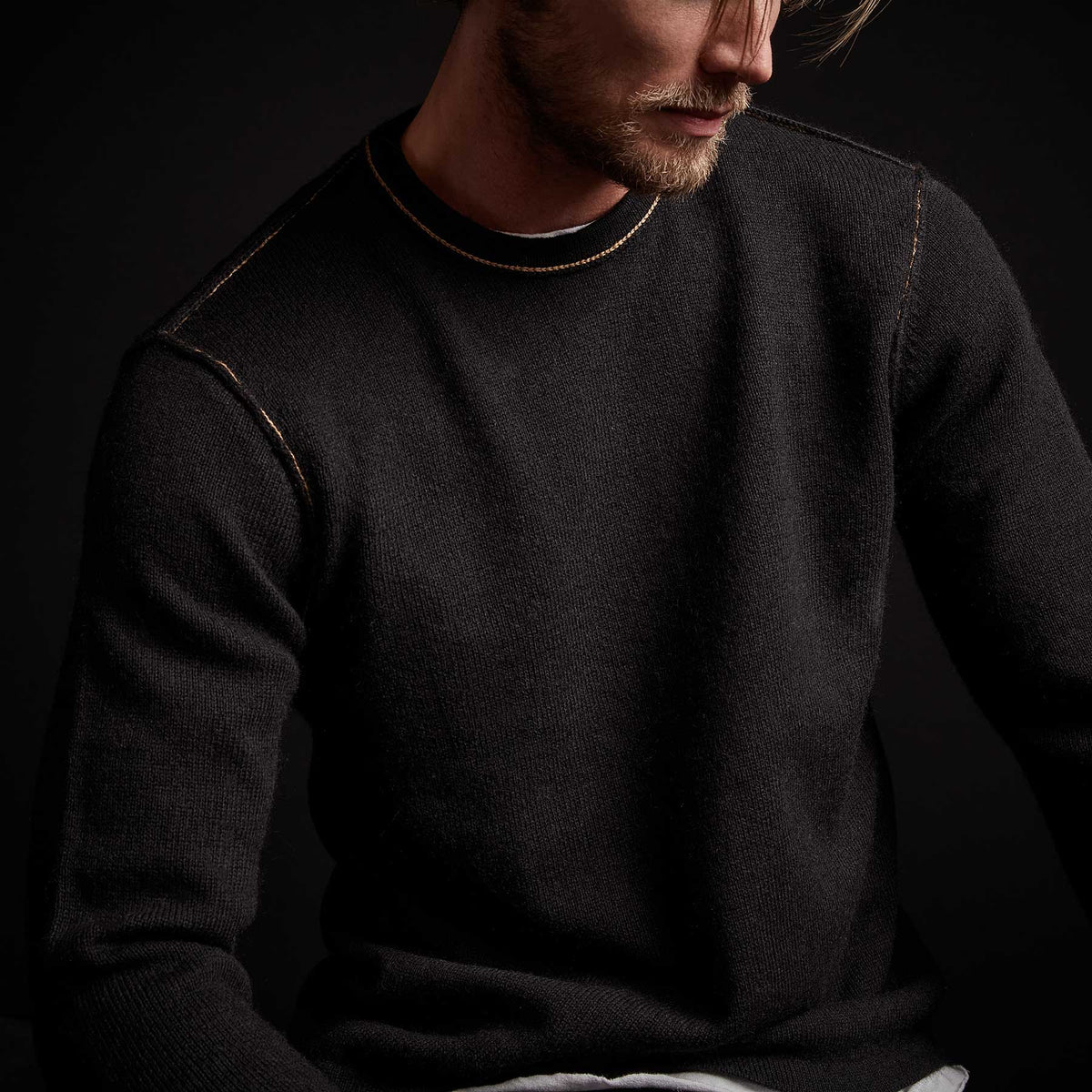 Contrast Link Crew Neck Sweater - Black/Bronze | James Perse Los Angeles