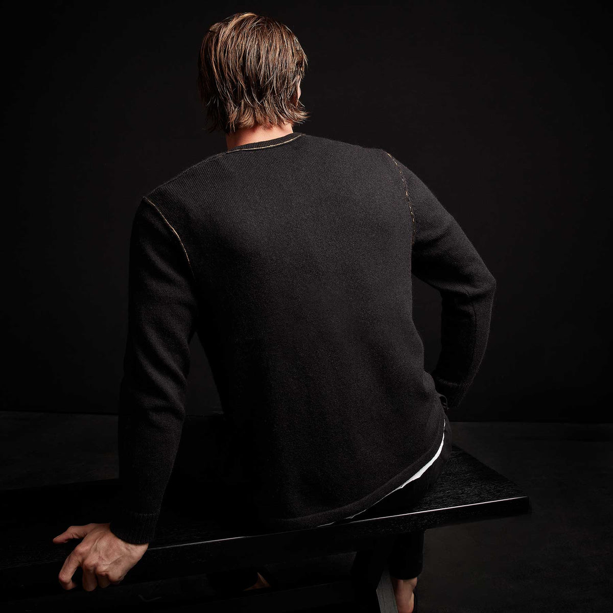 Contrast Link Crew Neck Sweater - Black/Bronze | James Perse Los Angeles