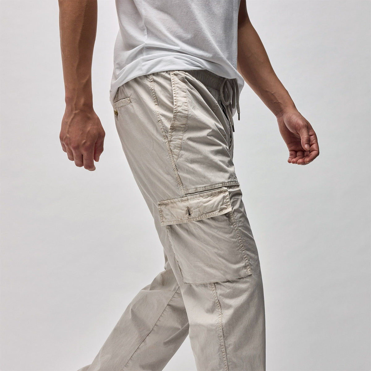 Cotton Poplin Cargo in Salt Pigment | James Perse Los Angeles