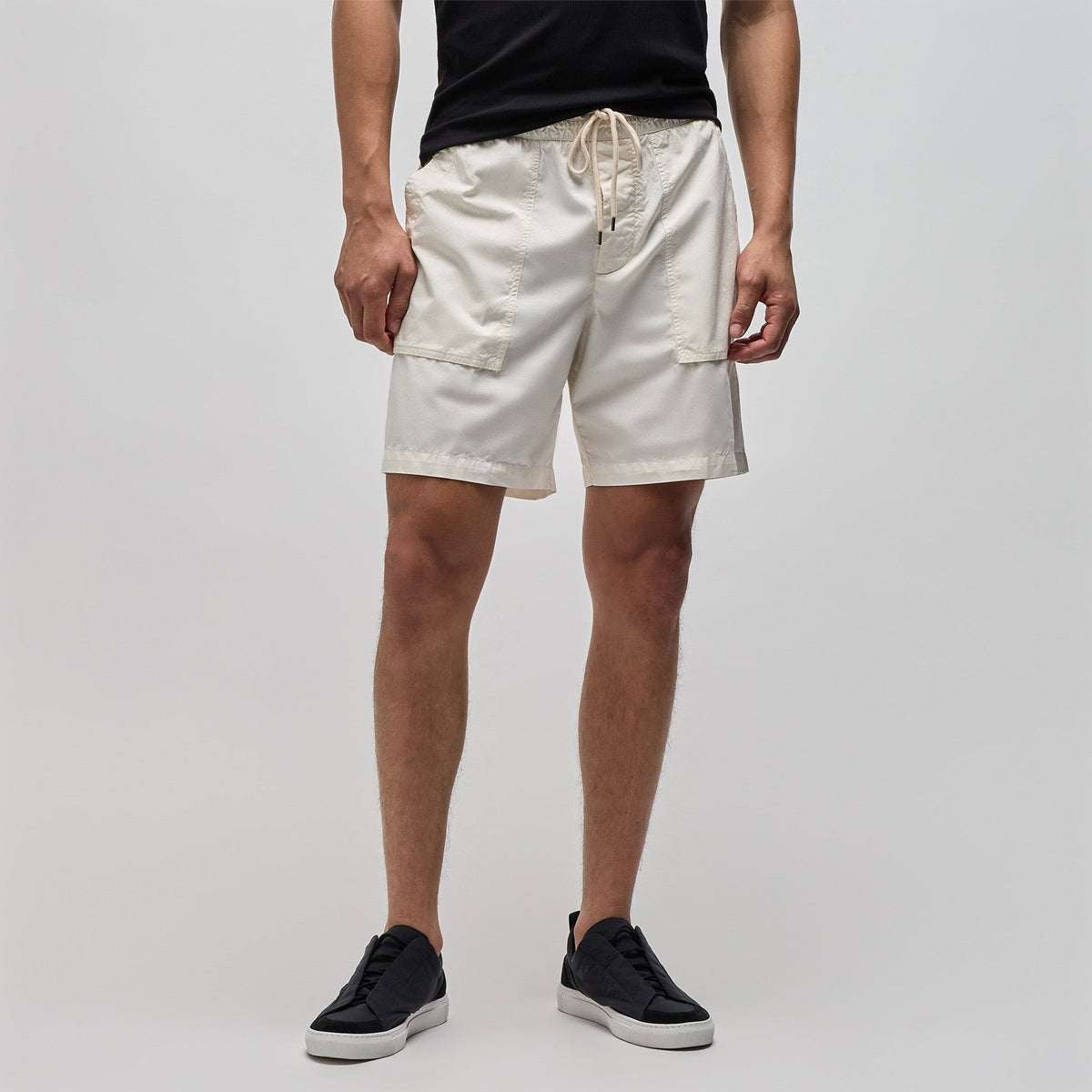 Cotton Poplin Pocket Short in Cotton Pigment | James Perse Los Angeles